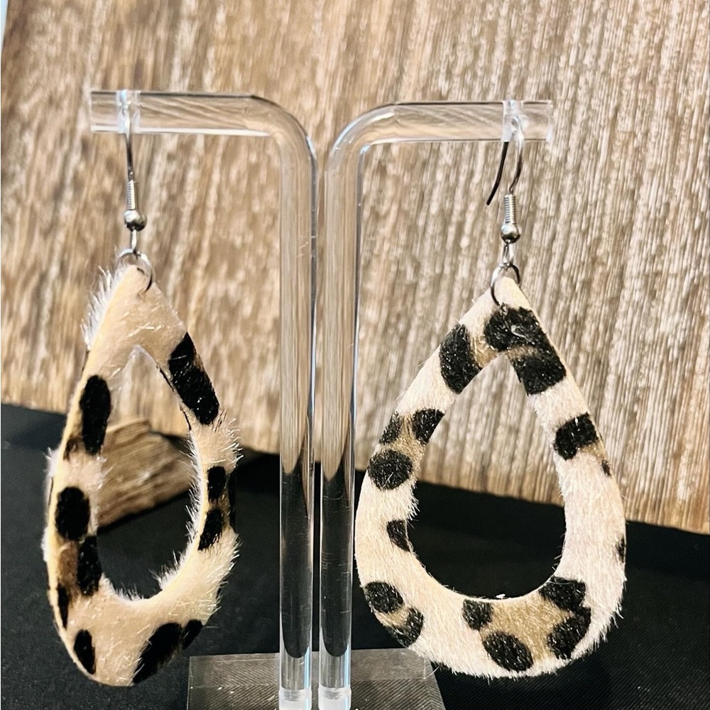 New! Ladies Fashion Earrings